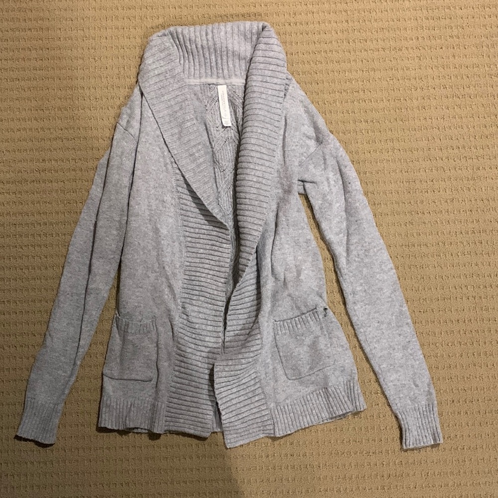 Aeropostale Grey cardigan with design in back, size s